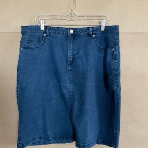 Laura Scott denim skirt. Size 16. Midi